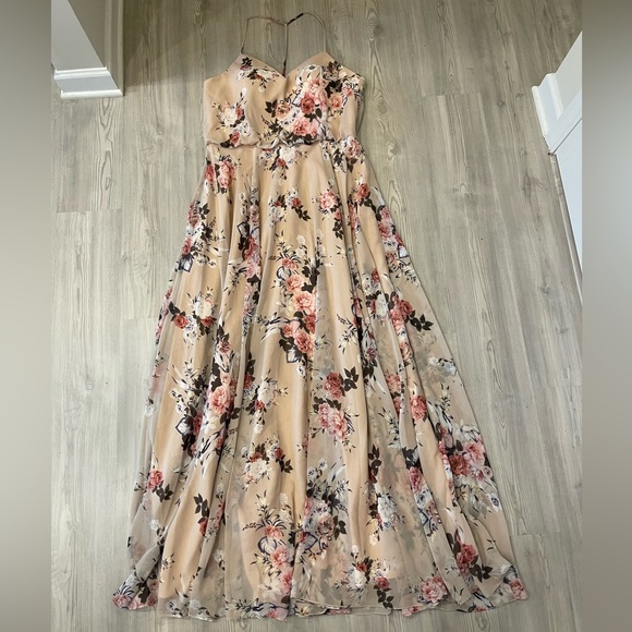 Kleinfeld Dresses & Skirts - Kleinfeld Mauve Floral Formal Dress